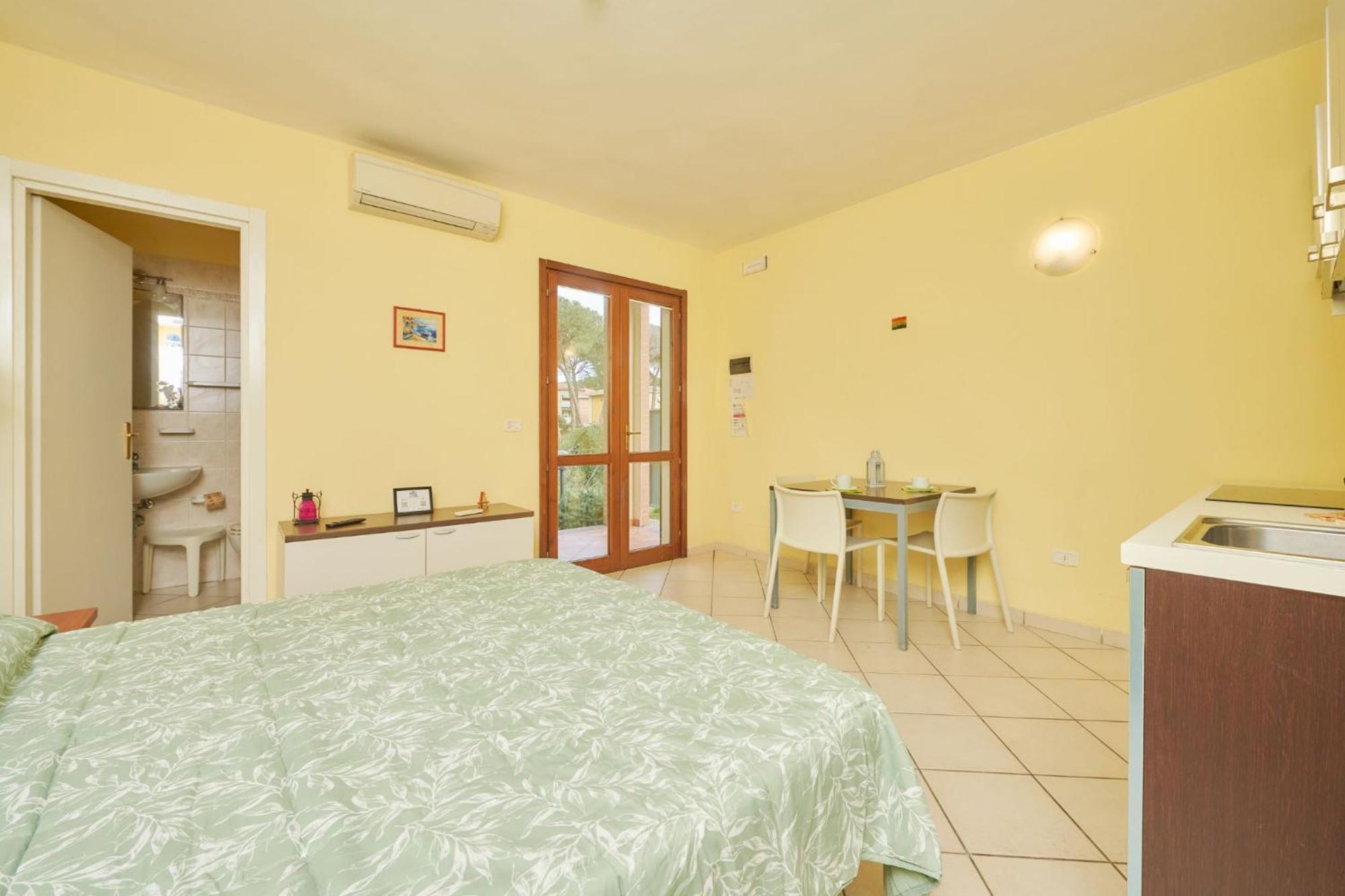 Aparthotel Pineta Azzurra Marina di Grosseto Esterno foto